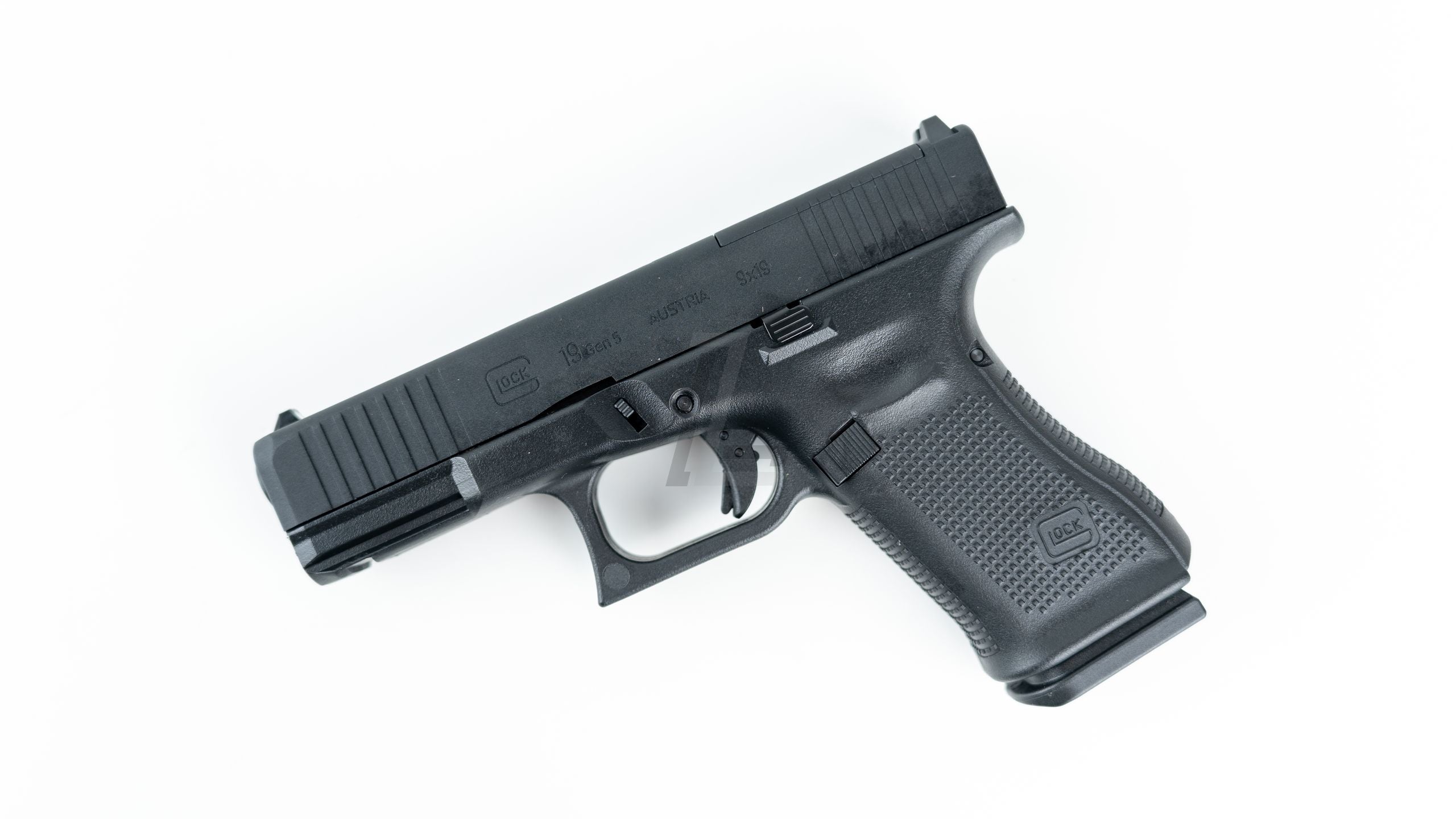 UMAREX - GLOCK 19 GEN 5 MOS GBB AIRSOFT PISTOL (SRC G19 GEN 5 MOS)