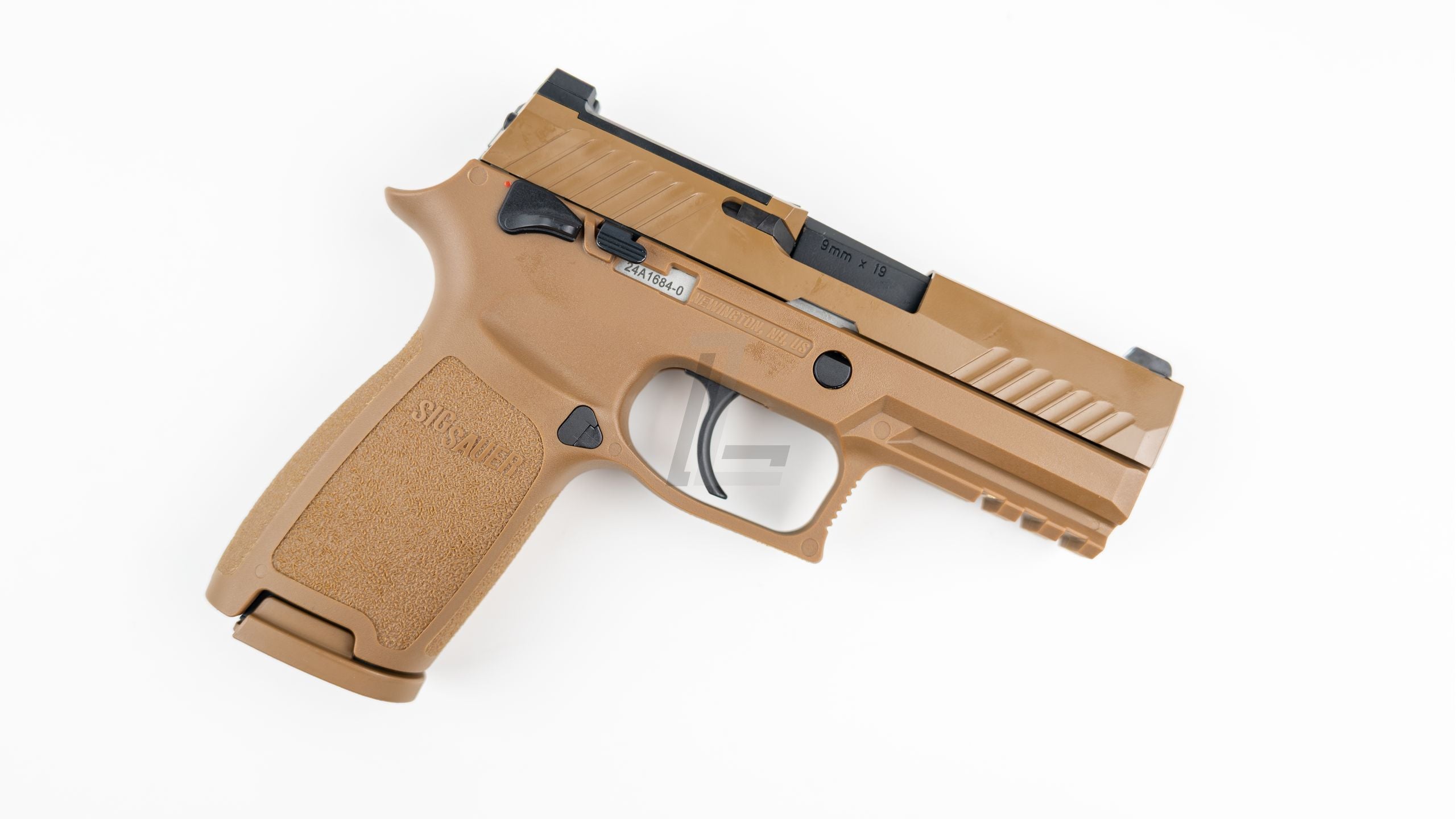 VFC - SIG SAUER M18 P320 GREEN GAS AIRSOFT PISTOL - TAN BY SIG AIR
