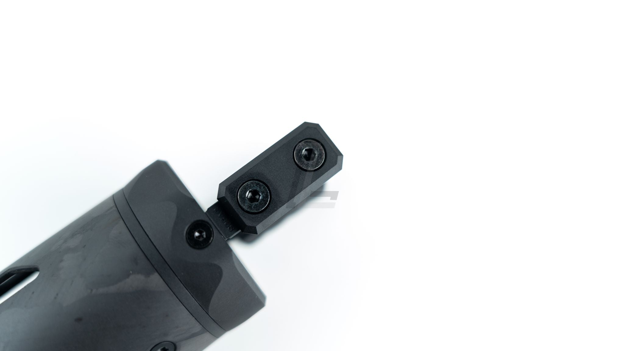 GCTAC - MODTAC U-RAC XL SUPPRESSOR SHIELD 5 INCH (M-LOK)