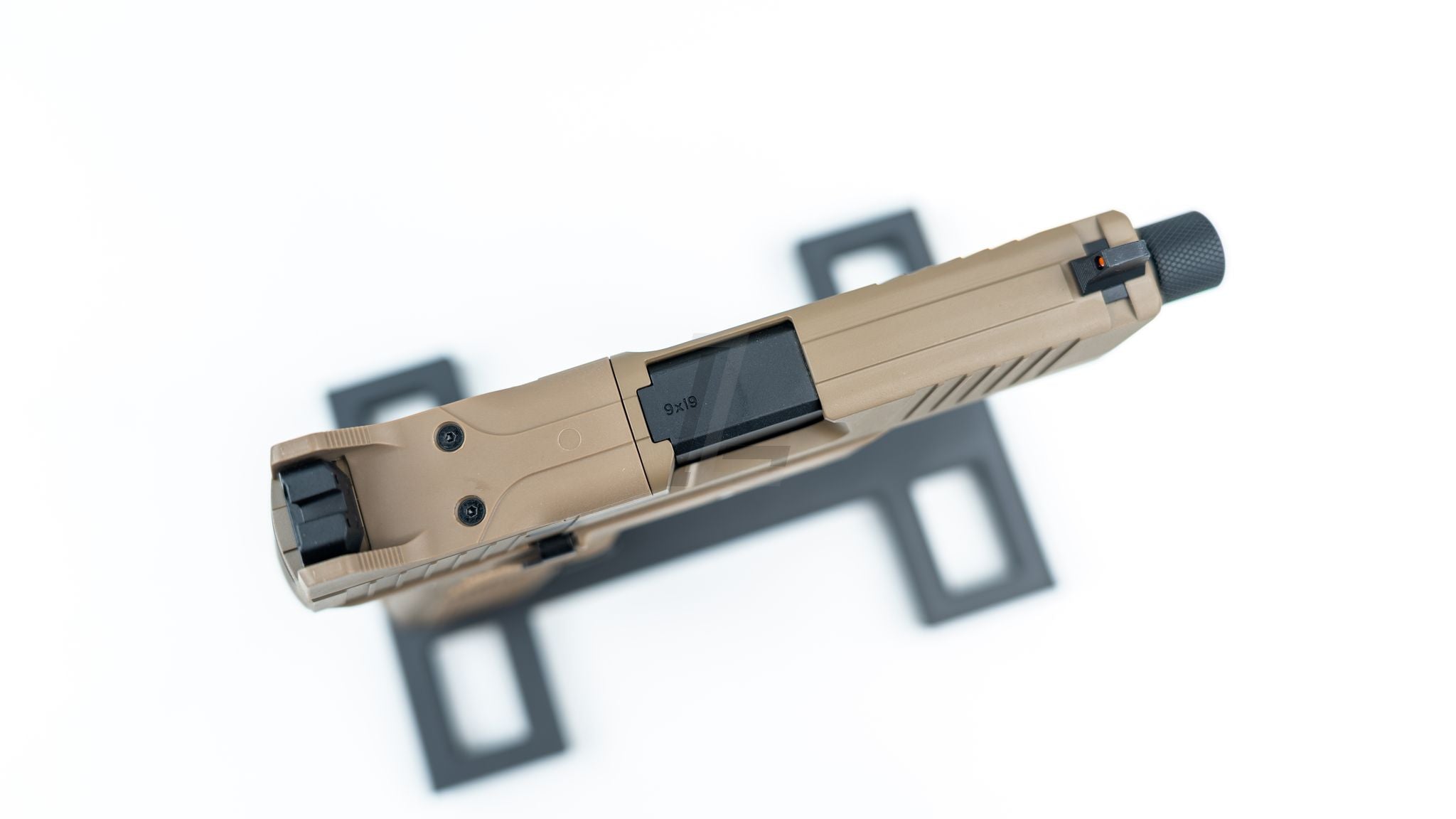 DOUBLE EAGLE - EMG FN HERSTAL LICENSED FN 509 GAS AIRSOFT PISTOL (DARK EARTH)