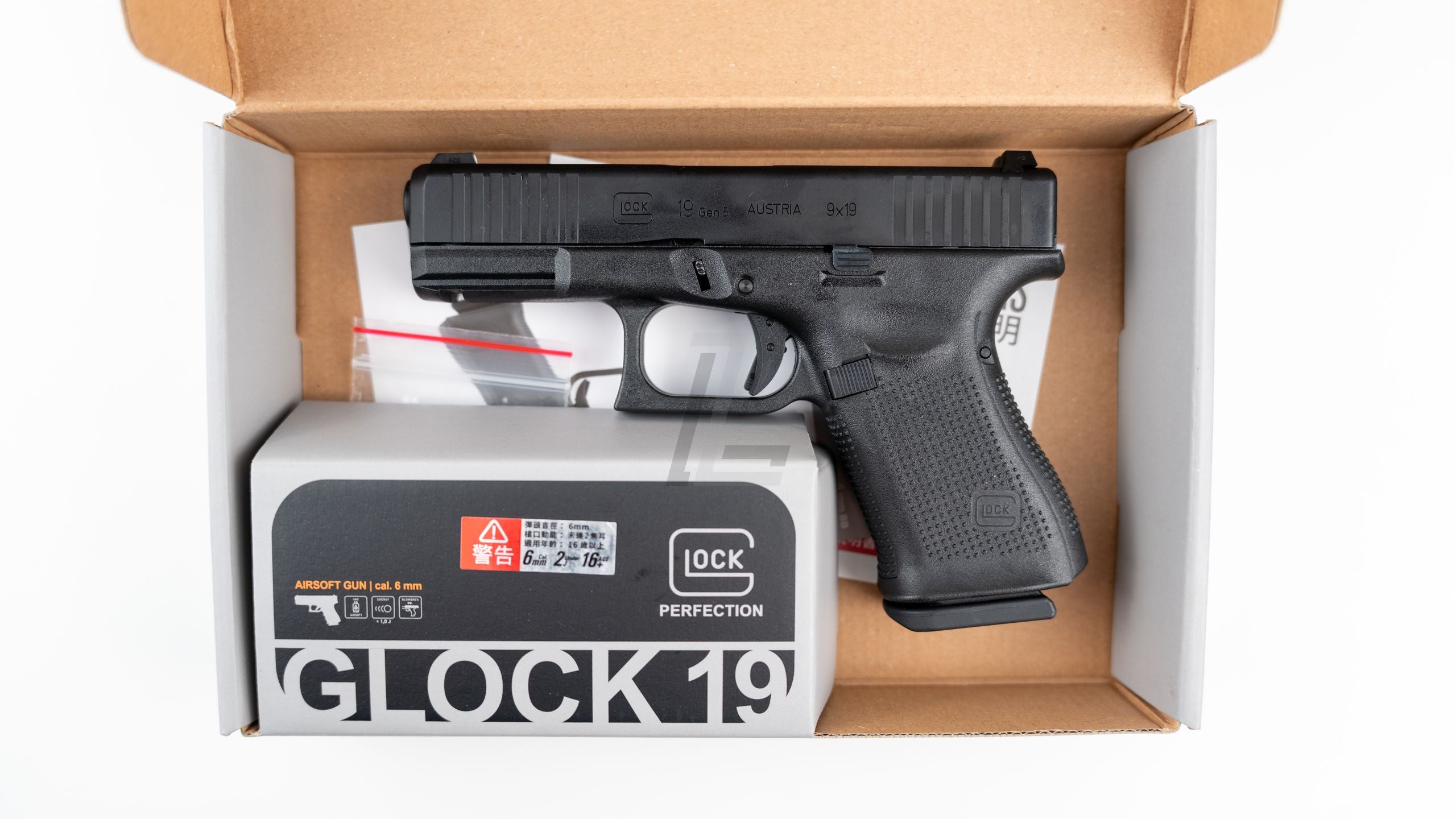 UMAREX - GLOCK 19 GEN 5 GBB AIRSOFT PISTOL (VFC G19 GEN 5)