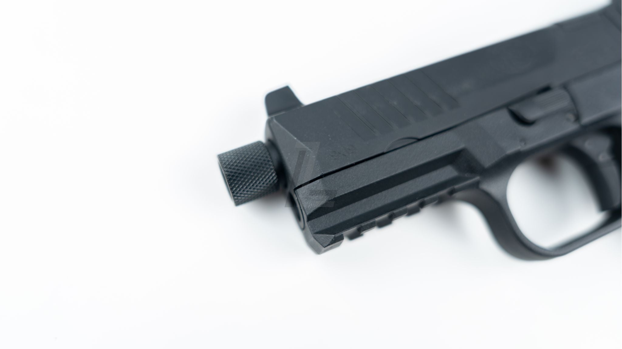 DOUBLE EAGLE - EMG FN HERSTAL LICENSED FN 509 GAS AIRSOFT PISTOL (BLACK)