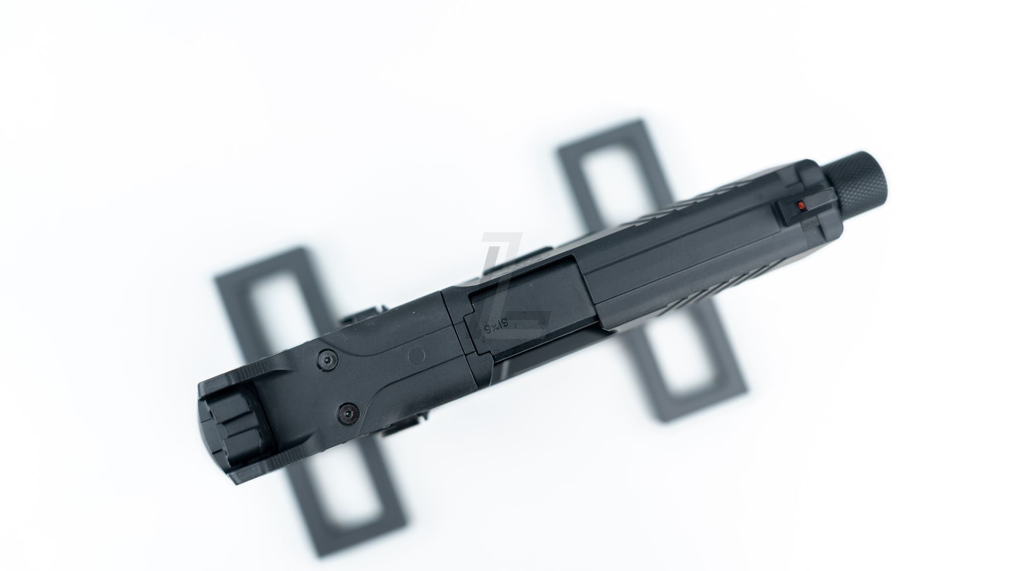 DOUBLE EAGLE - EMG FN HERSTAL LICENSED FN 509 GAS AIRSOFT PISTOL (BLACK)