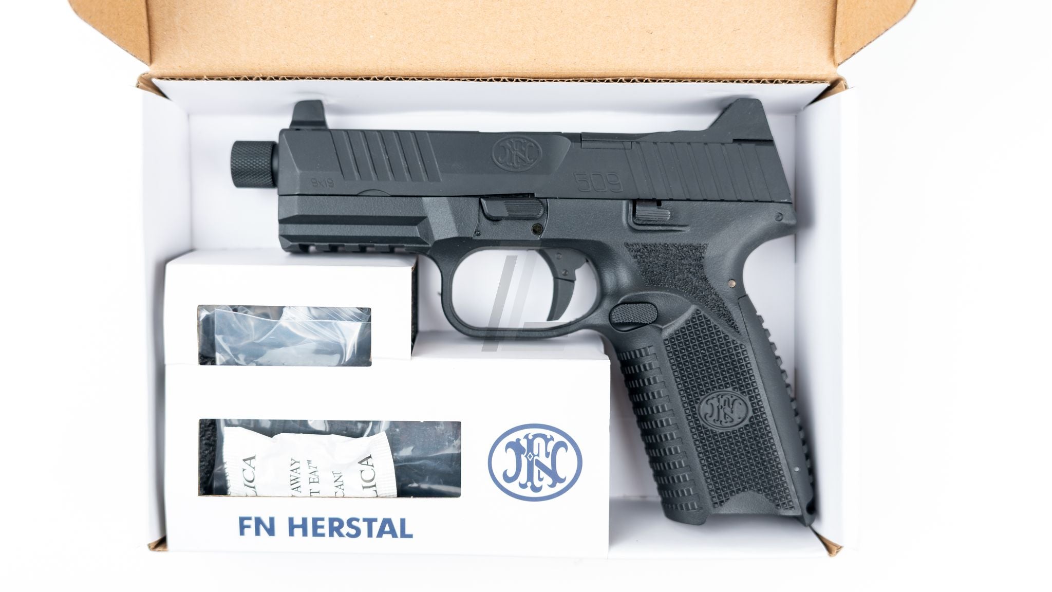 DOUBLE EAGLE - EMG FN HERSTAL LICENSED FN 509 GAS AIRSOFT PISTOL (BLACK)