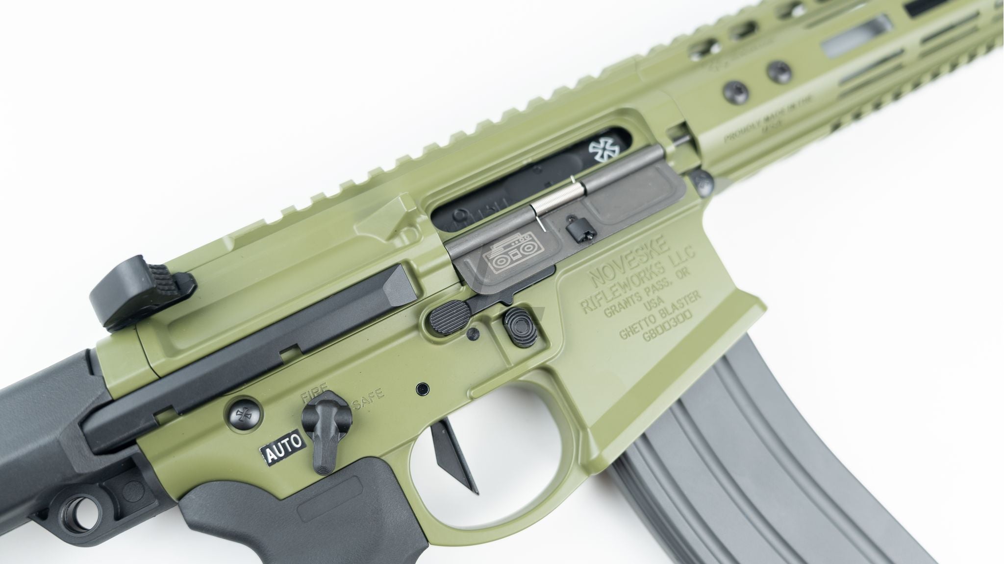 DOUBLE EAGLE - NOVESKE GHETTO BLASTER NHR-7" MWS GBB RIFLE (BAZOOKA GREEN)
