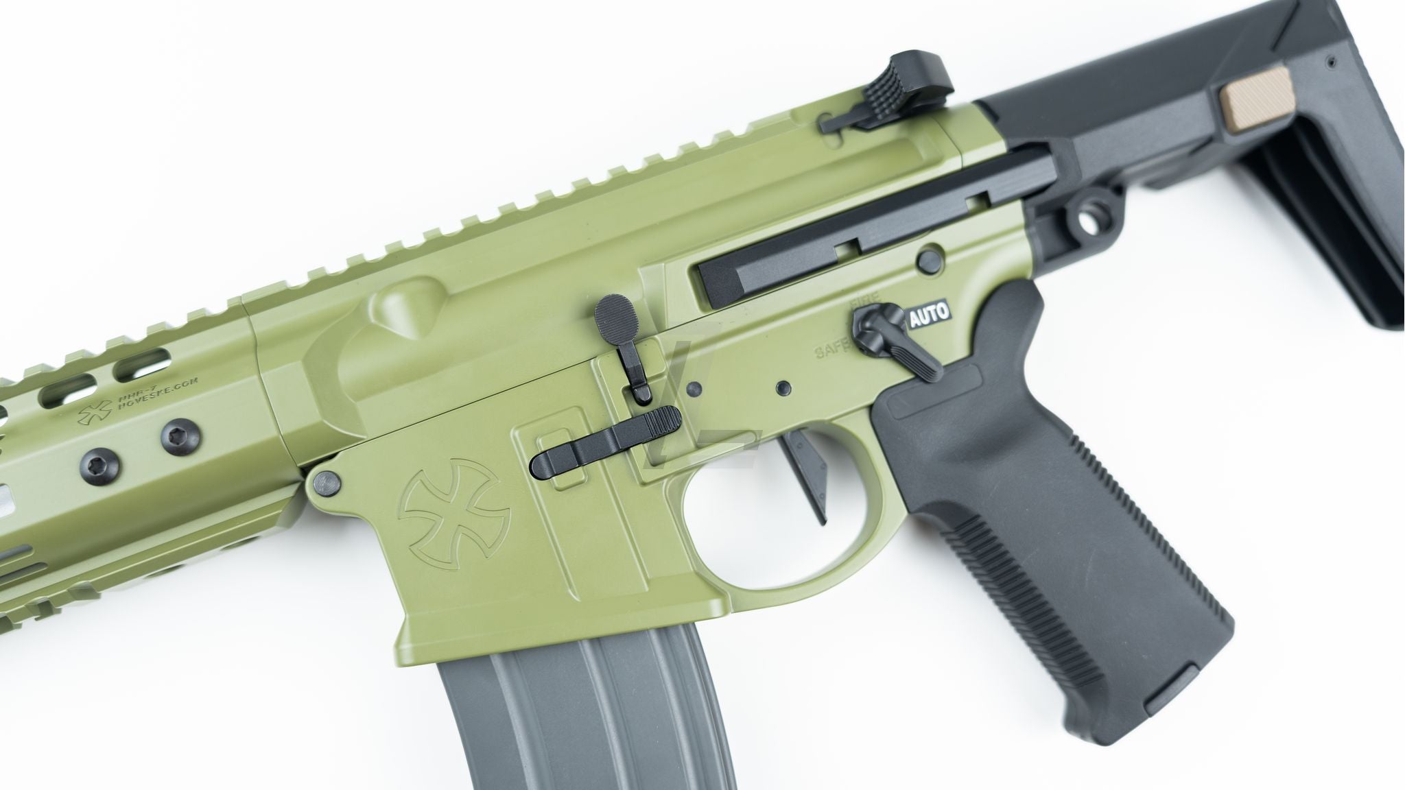 DOUBLE EAGLE - NOVESKE GHETTO BLASTER NHR-7" MWS GBB RIFLE (BAZOOKA GREEN)