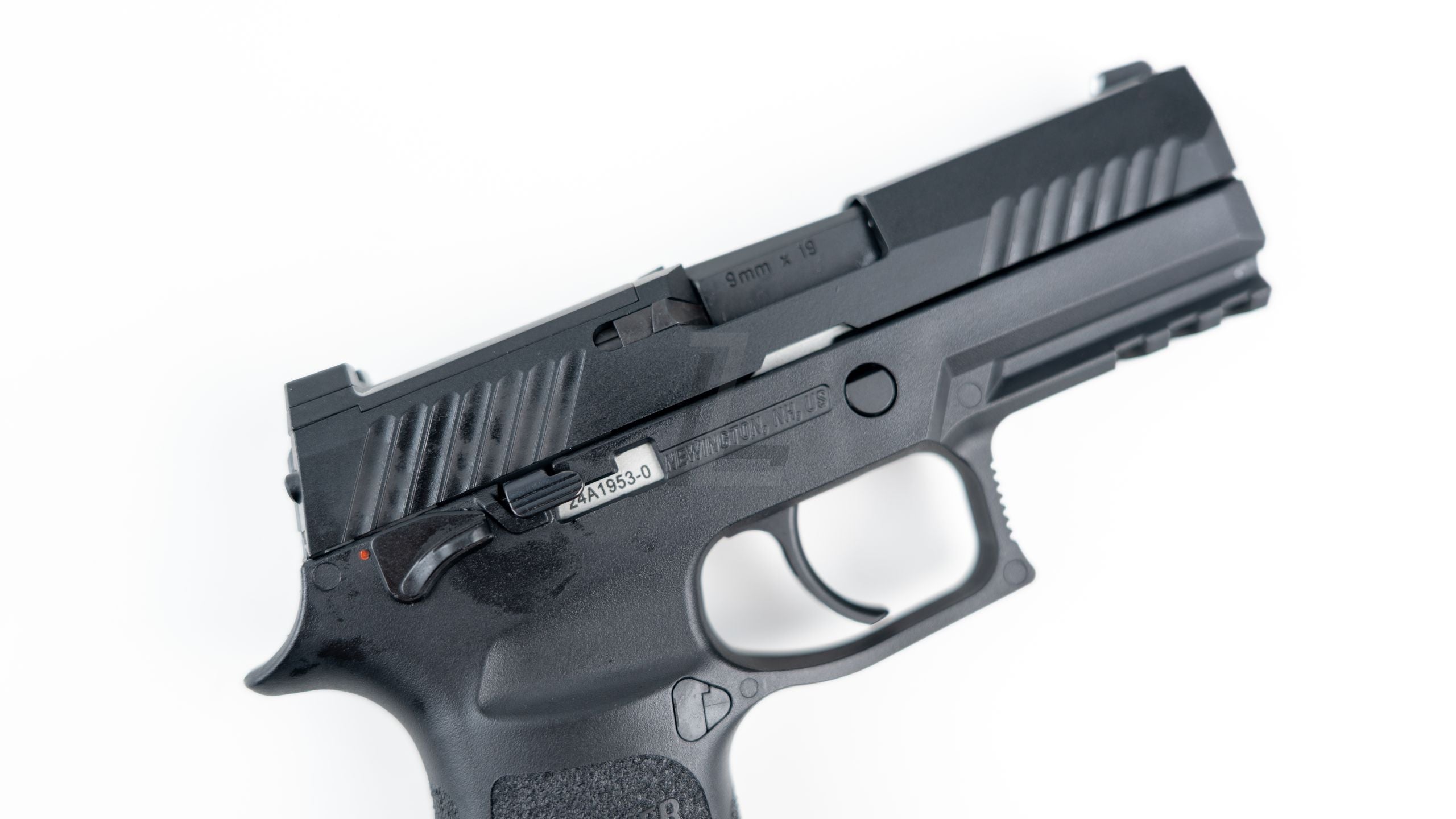 VFC - SIG SAUER M18 P320 GREEN GAS AIRSOFT PISTOL - BLACK BY SIG AIR