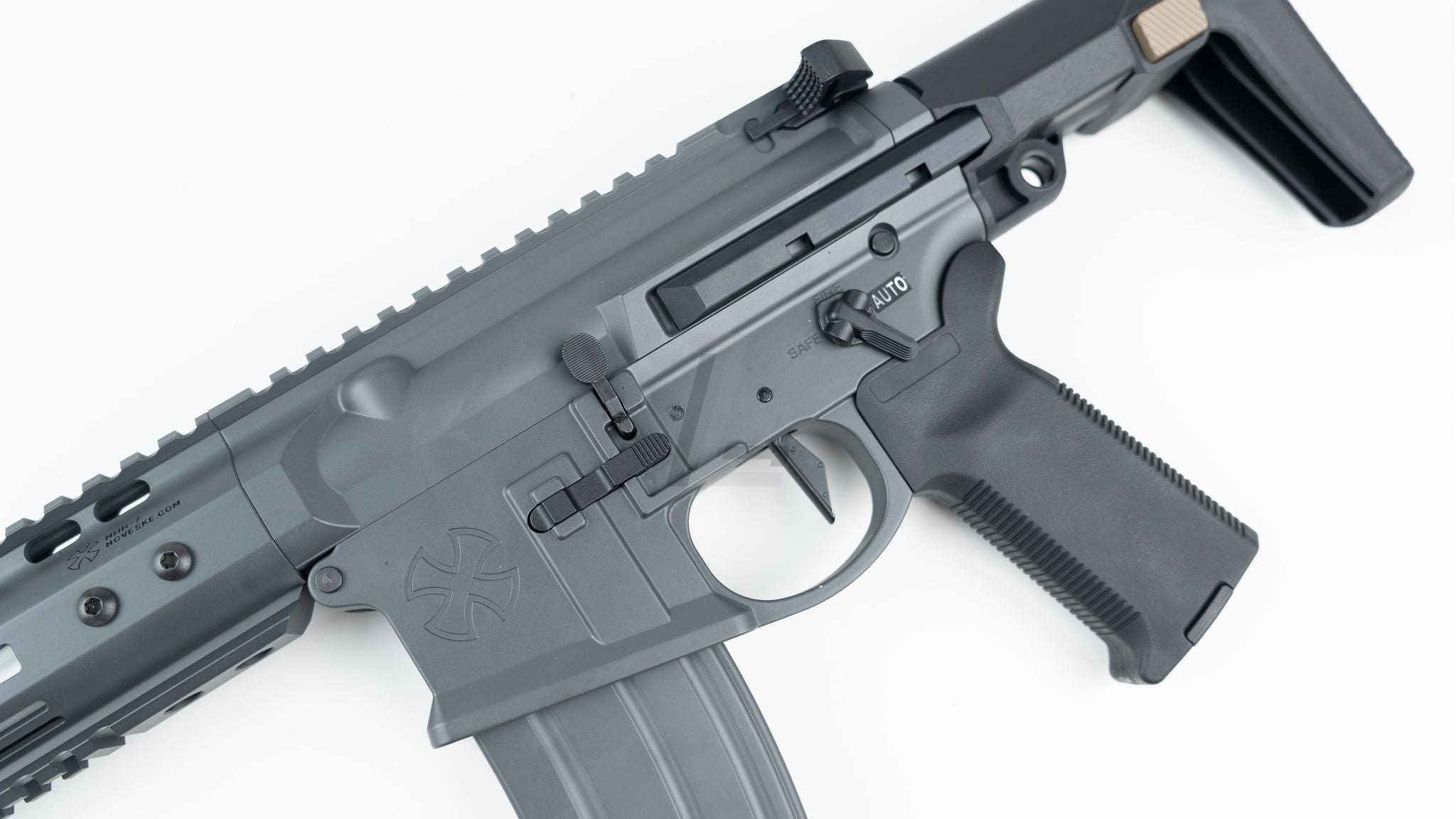 DOUBLE EAGLE - NOVESKE GHETTO BLASTER NHR-7" MWS GBB RIFLE (GREY)