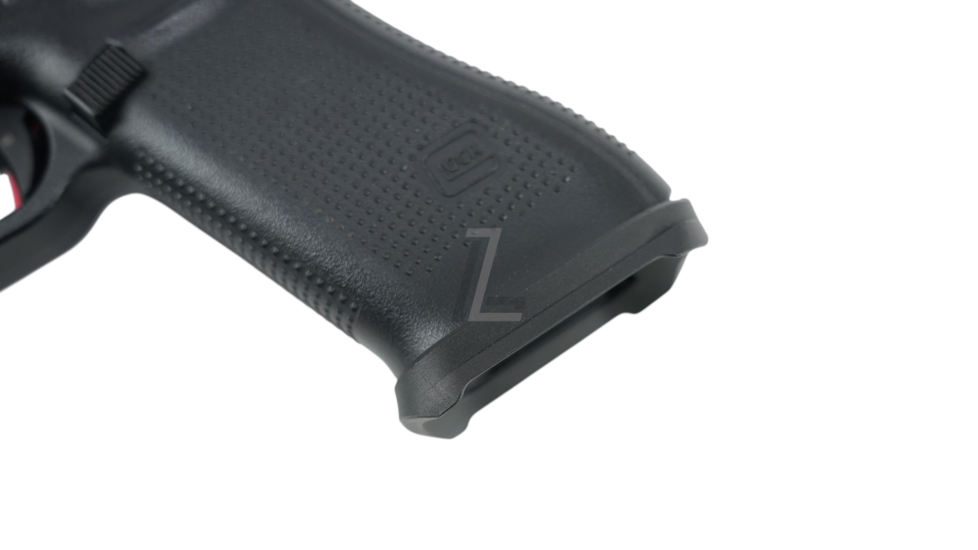 Landing Zone black enhanced magwell for Marui G17 Gen5 MOS pistol, showing textured grip and flared magazine opening.